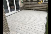 Terras aanleggen met keramisch parket