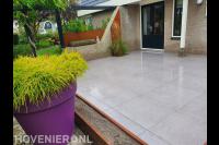 Nieuwe bestrating voor het terras