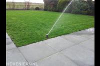 Beregening van gazon met sprinklers