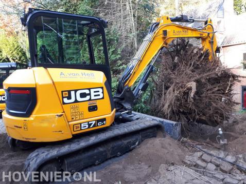 Tuin leeghalen met minikraan