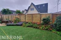 Houten schutting plaatsen