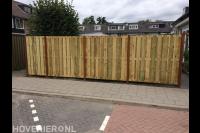 Houten schutting plaatsen