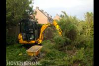 Tuin leeghalen met minigraver