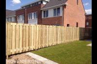 Houten schutting plaatsen