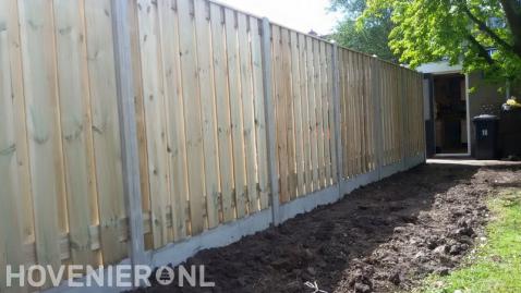 Hout beton schutting plaatsen 2