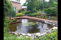 Vijver met fontein en vlonder 1