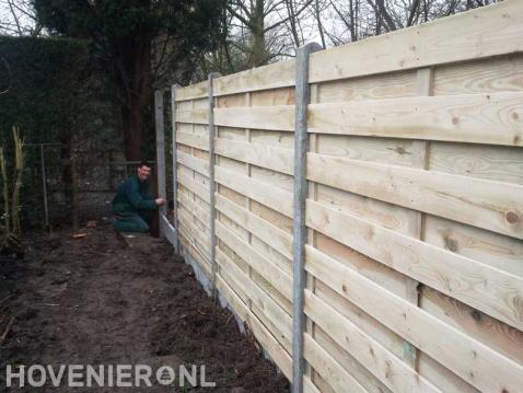 Hout beton schutting plaatsen 1