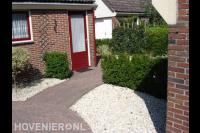 Onderhoudsarme tuin met grindvakken 1