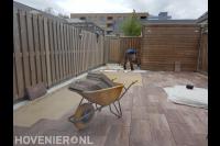 Achtertuin bestraten