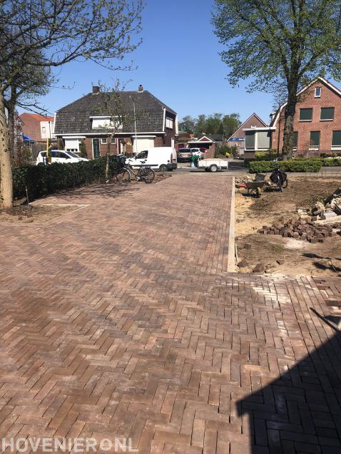 Oprit bestraten met klinkers in waalformaat