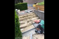Bestrating van de tuintrap. Voor