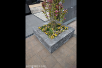 Plantenbak van stapelblokken