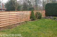 Houten schutting plaatsen