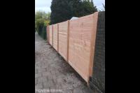 Houten schutting plaatsen