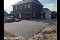 Bestraten van voortuin en oprit met betonklinkers