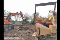 Bomen verwijderen met groot materieel