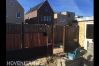 Hout beton schutting met poort 2