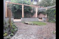 Robuuste houten pergola