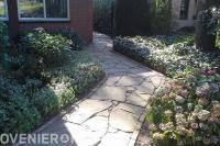 Tuinpad van flagstones