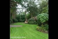 Kort en strak maaien van gazon