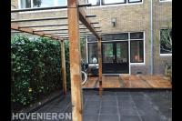 Robuuste tuin met pergola 2