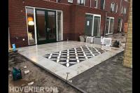 Terras aanleggen met siertegels