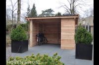 Houten fietsenhok