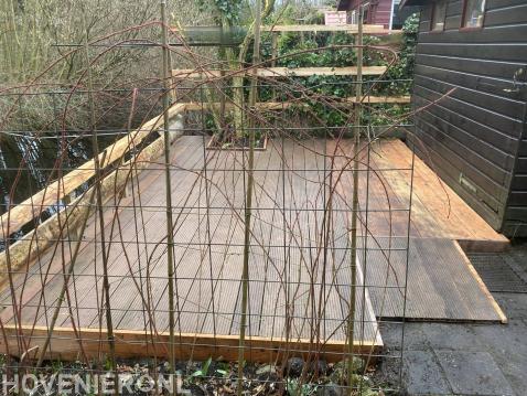 vlonder van composiet en douglas hout