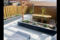 "Bloembak, bestrating en pergola - compleet tuinontwerp"