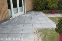Bestrating van betontegels