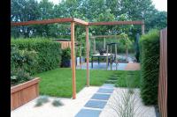 Achtertuin aan het water