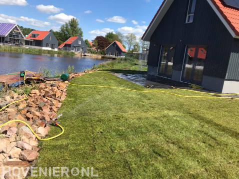 Aanleggen van terras en gazon van graszoden