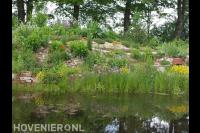 Ecologische tuin met vijver