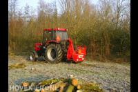 Takken versnipperen met tractor met versnipperaar