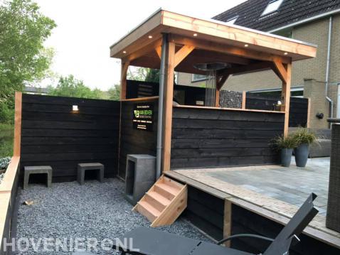 Houten overkapping met verlichting