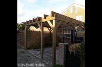 Grote houten pergola