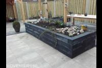 Plantenbak van stapelblokken