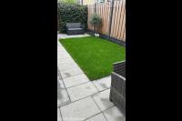 Nieuwe graszoden gelegd