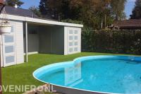 Kunstgras rondom zwembad