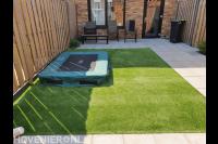 Grasmat met ingebouwde trampoline