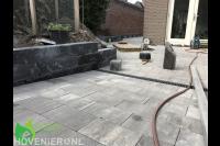 Waterafvoer met goot in bestrating