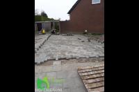 Oprit bestraten met betonklinkers 1