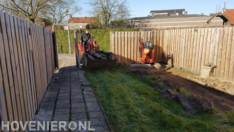 Tuin leeghalen met minikraan en minishovel