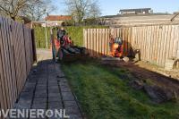Tuin leeghalen met minikraan en minishovel