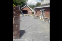Oprit bestraten met betonklinkers