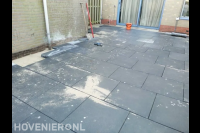 Straatwerk van betontegels