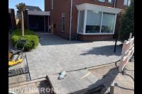 Oprit en voortuin bestraten