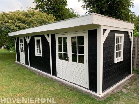 Blokhut met berging