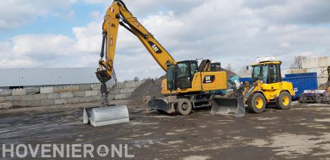 Grote kraan en shovel van Baarda Verhuur