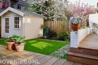 Achtertuin met vlonder